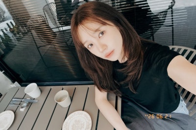 Twenty-eight years since her debut: Yoon Eun-hye shows us balance is everything