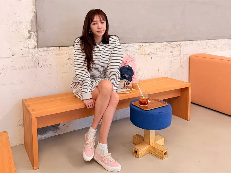 Twenty-eight years since her debut: Yoon Eun-hye shows us balance is everything