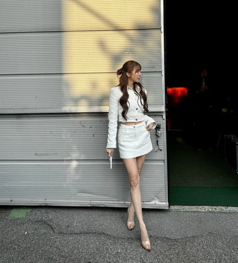 Twenty-eight years since her debut: Yoon Eun-hye shows us balance is everything