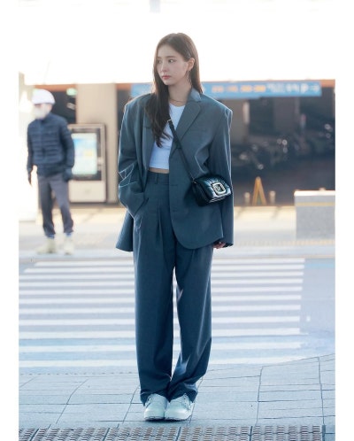 From school goddess to award winner: Shin Sae-kyung shows us how gray suits hit different