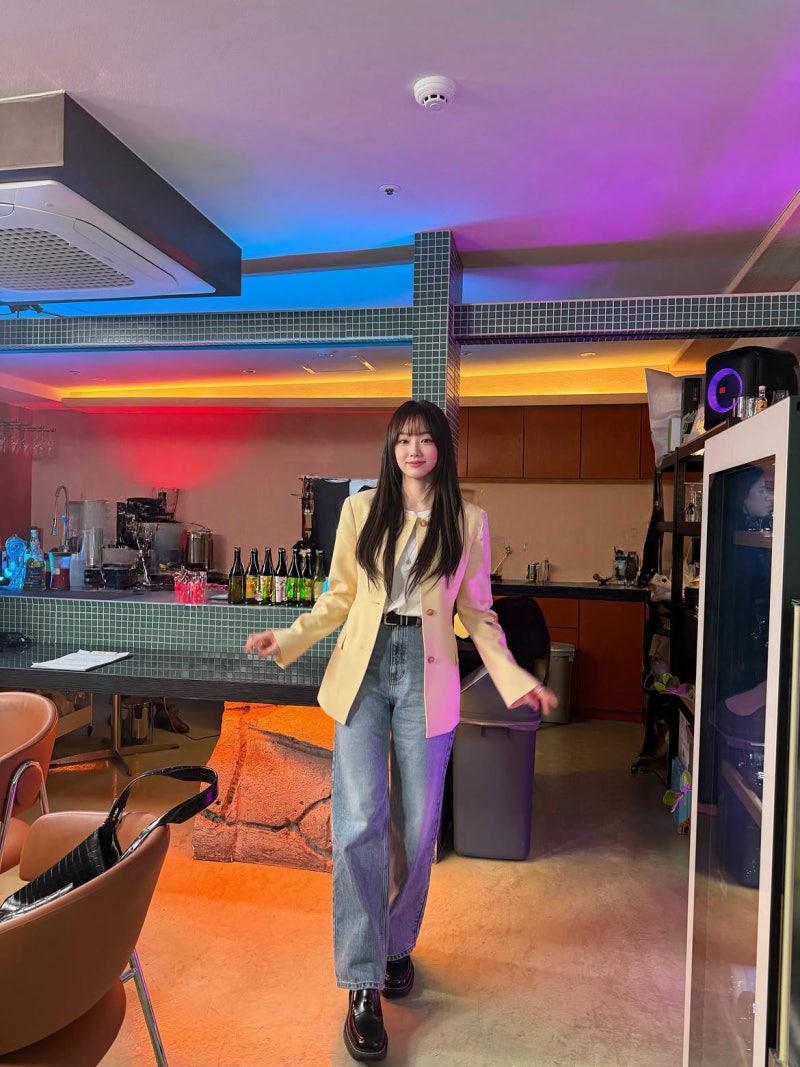 Kang Min-a Has Thrown Four Ceremonial First Pitches. Here's Why Her Casual Looks Work Anyway.