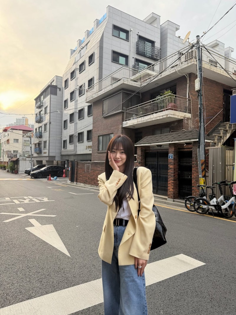 Kang Min-a Has Thrown Four Ceremonial First Pitches. Here's Why Her Casual Looks Work Anyway.