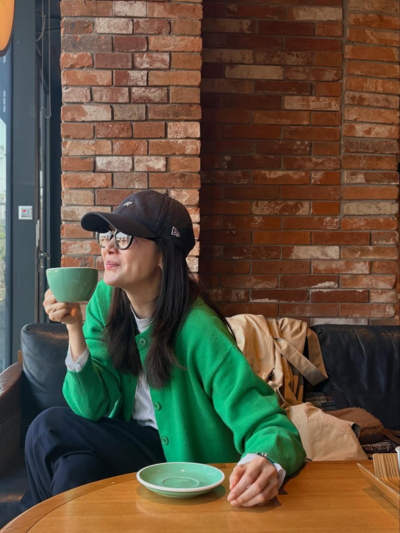 How Choi Ji-woo Makes Loose Clothes Actually Look Intentional