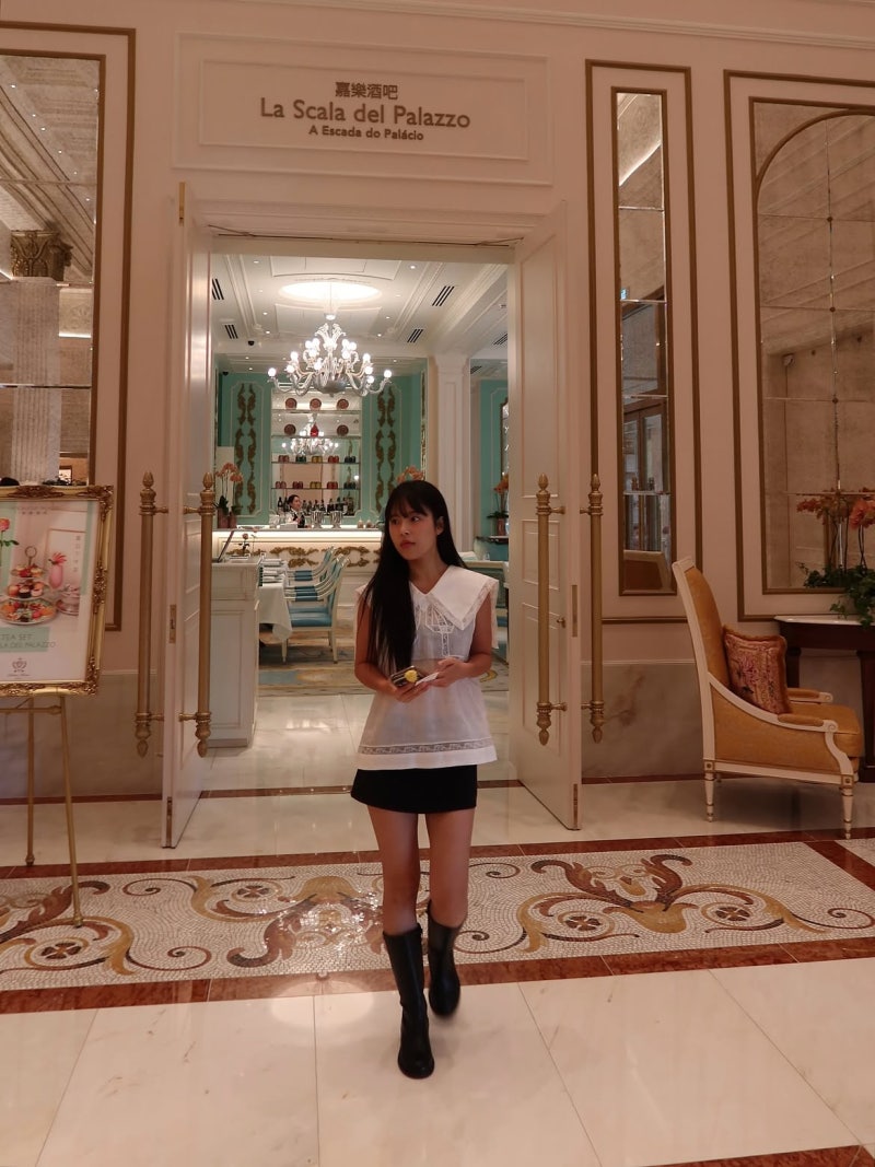 The actress who, despite being only 152cm tall, didn't let herself be intimidated and went around taking photos with tall people... How to choose bottoms that make your legs look longer, brought to you by "My First Kiss in a Drama"!