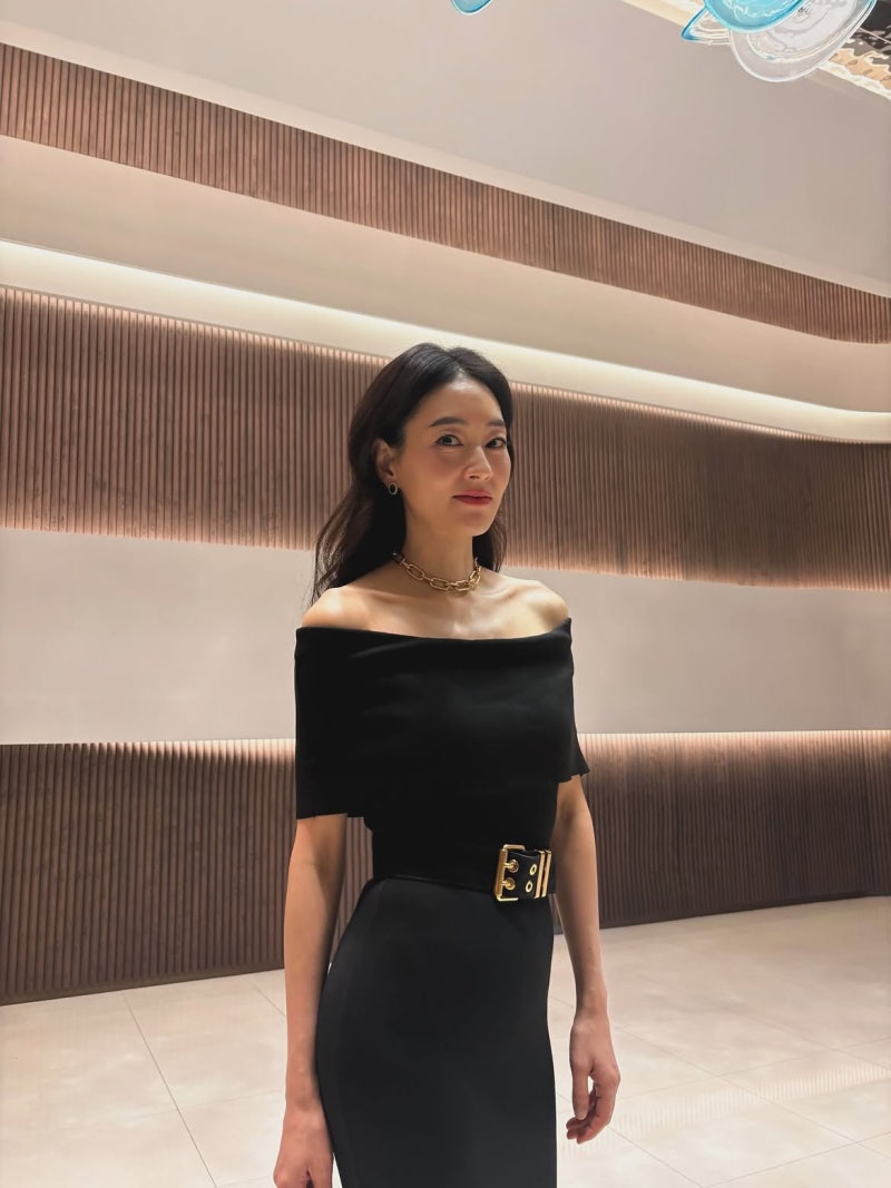 The reason why the look perfected by a veteran actress, who took on the challenging task of playing two roles again after 19 years, is taking on a new perspective!