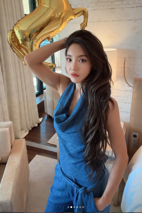 Legend-tier vocalist Bada brings retro vibes and backless drama to everyday Seoul