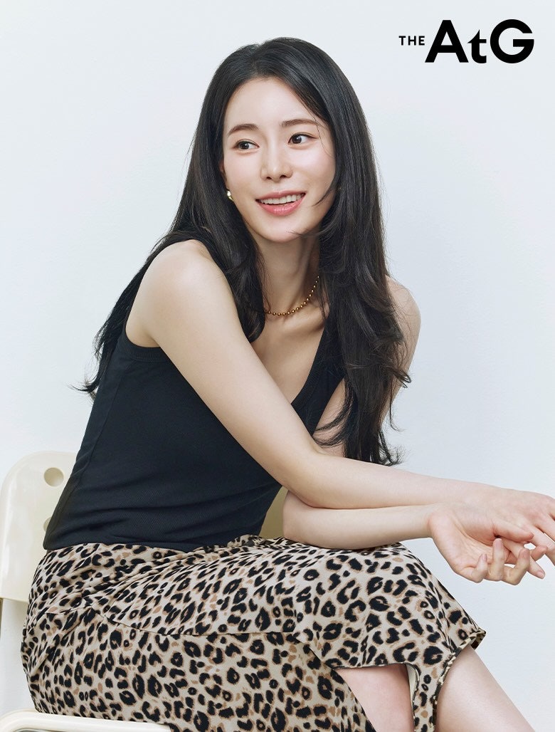Lim Ji-yeon's Denim-Tweed Jacket Moment: Late-Bloomer Energy Meets European Edge