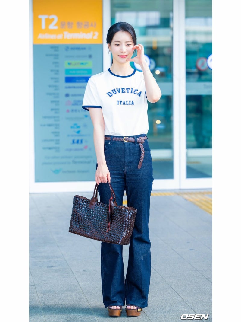 Lim Ji-yeon's Denim-Tweed Jacket Moment: Late-Bloomer Energy Meets European Edge