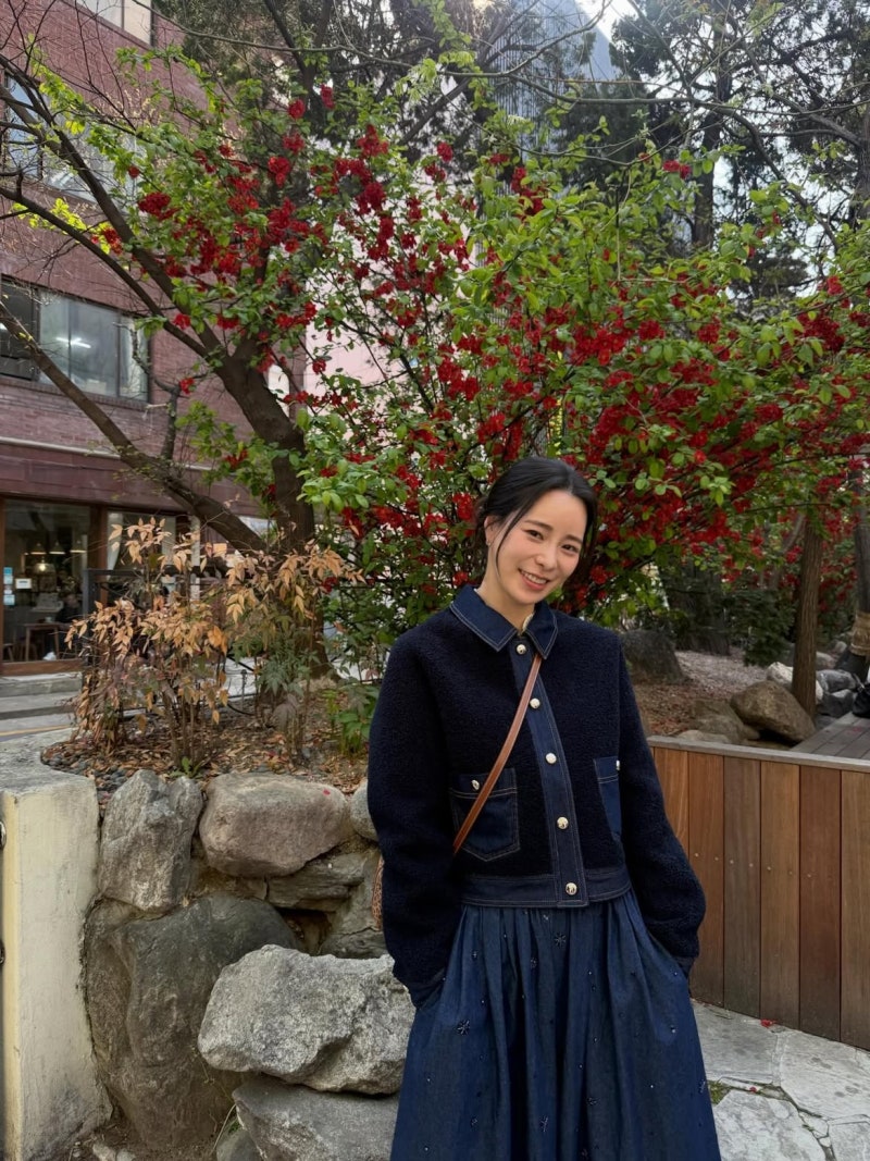 Lim Ji-yeon's Denim-Tweed Jacket Moment: Late-Bloomer Energy Meets European Edge