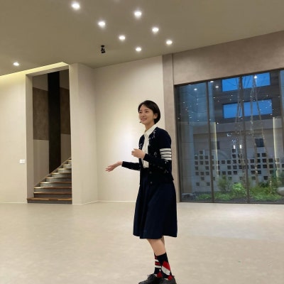 Pomeranian Face, Ballet-Built Physique: Park Gyu-young's London Street Style Is All Effortless Flex