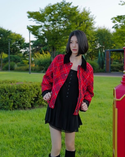 One Magazine Cover Changed Everything—Shin Ye-eun's Trench Coat Mastery, From Tartan to Camel to Statement Red