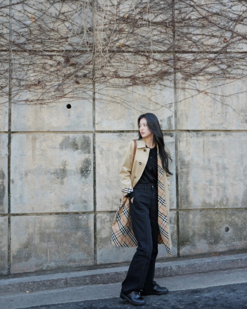 One Magazine Cover Changed Everything—Shin Ye-eun's Trench Coat Mastery, From Tartan to Camel to Statement Red