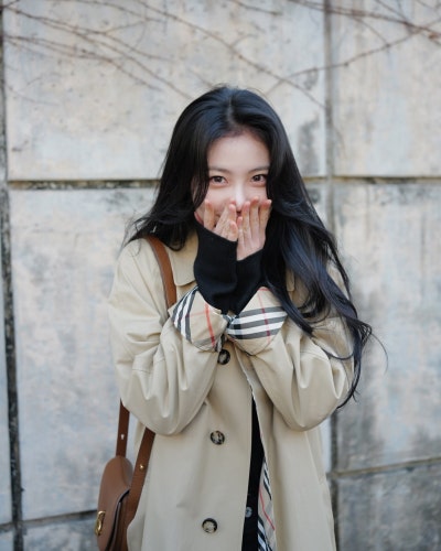 One Magazine Cover Changed Everything—Shin Ye-eun's Trench Coat Mastery, From Tartan to Camel to Statement Red