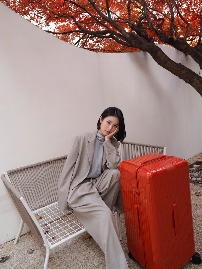 One Magazine Cover Changed Everything—Shin Ye-eun's Trench Coat Mastery, From Tartan to Camel to Statement Red