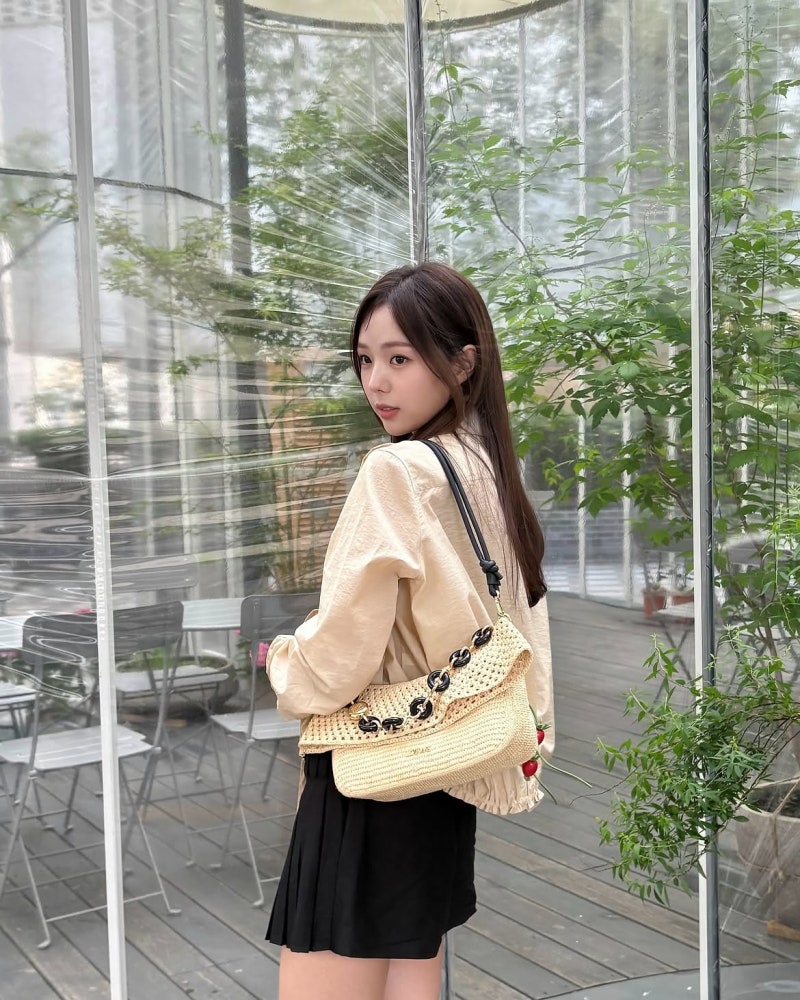 She Laughed Off Dating Rumors Like It Was a Tasting—Watch How Chae Soo Bin Masters Tweed & Burgundy