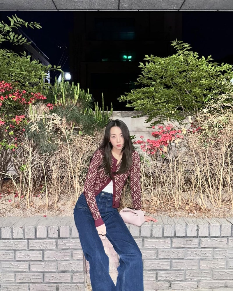 From Girl-Group Maknae to Theater Star: An So-hee's Casual Mastery