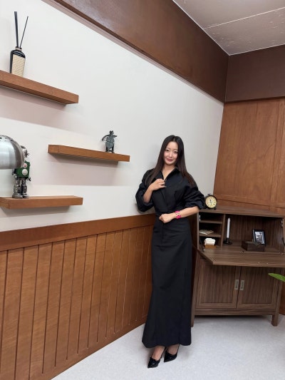 100-Year-Beauty Approach: Kim Hee-sun Shows Why Monochrome Isn't Boring