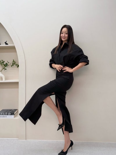 100-Year-Beauty Approach: Kim Hee-sun Shows Why Monochrome Isn't Boring