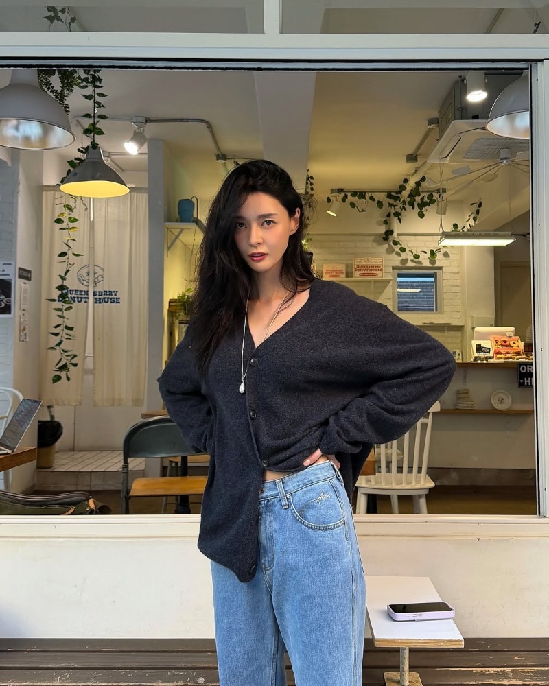 Although she is tall at 172cm, she has an elegant face and exudes the impression of a noble lady... The actress's styling know-how!
