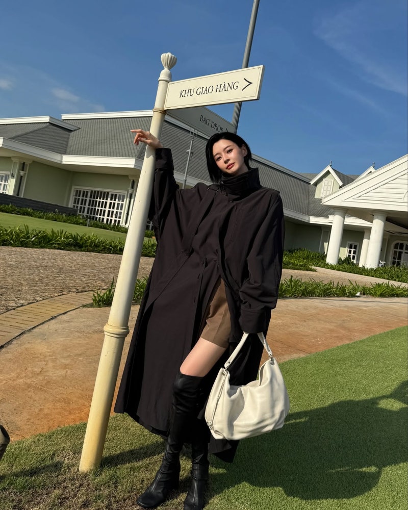 Although she is tall at 172cm, she has an elegant face and exudes the impression of a noble lady... The actress's styling know-how!