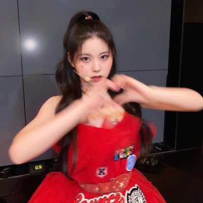 Kyujin's Elegant Escape: How NmiXX's Oldest Became a Wealthy Daughter Headed to Barcelona