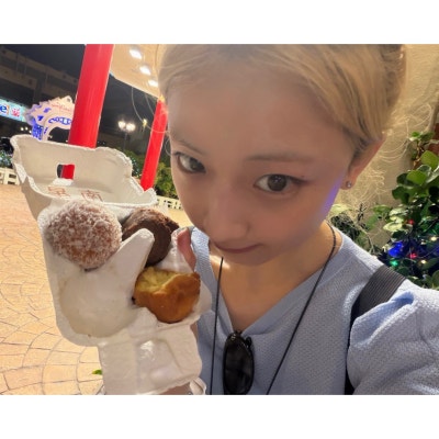Seriously, she's cute no matter how many times I look at her..🧸 Teddy Bear Princess Luca, who followed Jennie's lead with a teddy bear bag, presents her super kawaii airport fashion💙
