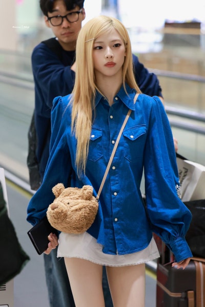 Seriously, she's cute no matter how many times I look at her..🧸 Teddy Bear Princess Luca, who followed Jennie's lead with a teddy bear bag, presents her super kawaii airport fashion💙