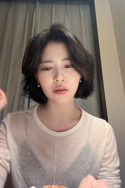 Seriously, everyone is going crazy telling Karina to button it up too lol..🤍 Here is an update on the super sexy airport fashion of Ryujin, the see-through obsessed girl, who showed up in a see-through outfit again🤭 (+Information on her must-have item)