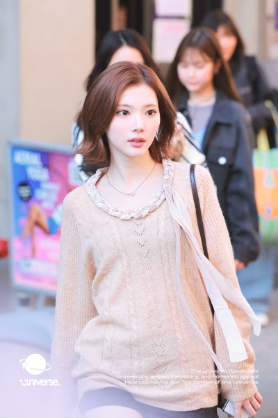 Seriously, totally yar~ ๐ค A collection of New York casual fashion from the super-beautiful sales team leader Ji-woo, who transformed into a New York career woman in a shirt and tie ๐