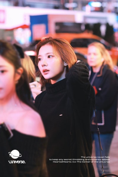Seriously, totally yar~ ๐ค A collection of New York casual fashion from the super-beautiful sales team leader Ji-woo, who transformed into a New York career woman in a shirt and tie ๐