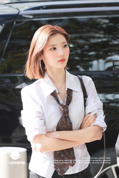 Seriously, totally yar~ ๐ค A collection of New York casual fashion from the super-beautiful sales team leader Ji-woo, who transformed into a New York career woman in a shirt and tie ๐