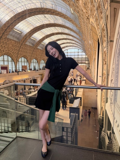 Seriously, she's practically a supermodel..๐ An Instagram update from my girlfriend Yujin, who is studying abroad in Paris, who recently confidently verified her height of 173cm๐ผ