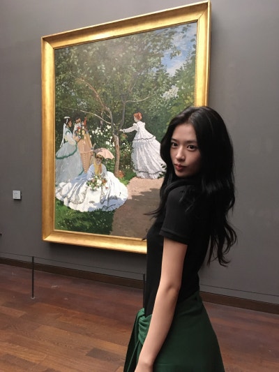 Seriously, she's practically a supermodel..๐ An Instagram update from my girlfriend Yujin, who is studying abroad in Paris, who recently confidently verified her height of 173cm๐ผ
