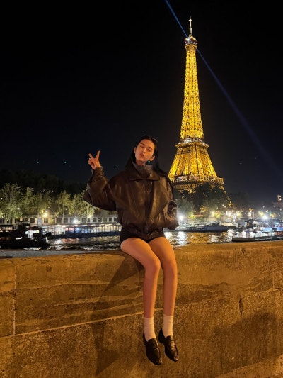 Seriously, she's practically a supermodel..๐ An Instagram update from my girlfriend Yujin, who is studying abroad in Paris, who recently confidently verified her height of 173cm๐ผ