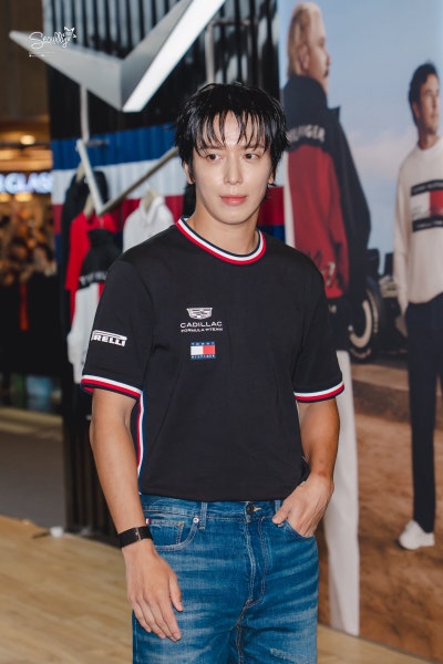Seriously, she looks like she could win F1 with just her face..๐ Update on Princess Tommy Jang Won-young at the Tommy Hilfiger X Cadillac F1 Pop-up, who captivated Singapore with her superior visuals๐