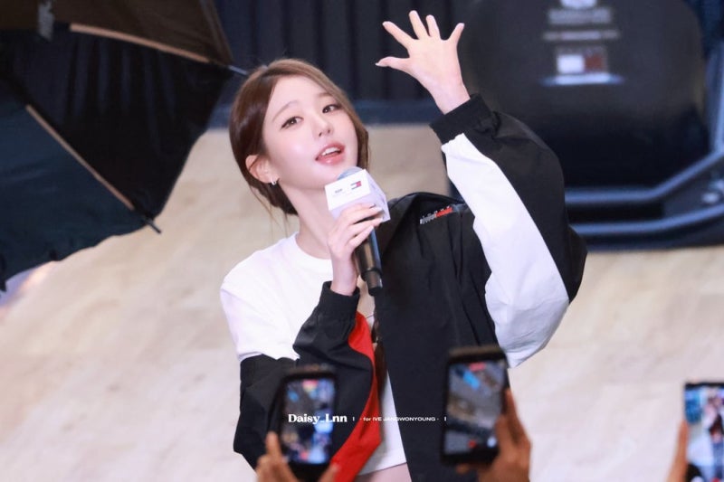 Seriously, she looks like she could win F1 with just her face..๐ Update on Princess Tommy Jang Won-young at the Tommy Hilfiger X Cadillac F1 Pop-up, who captivated Singapore with her superior visuals๐
