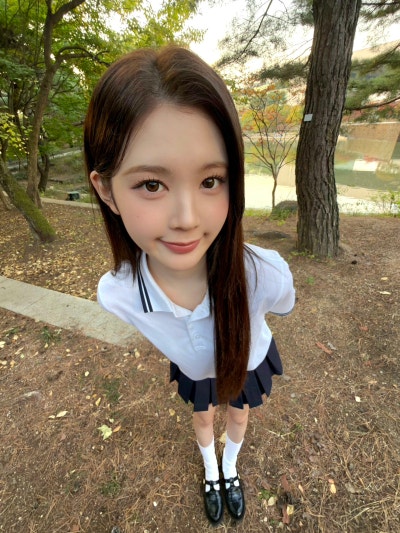 Seriously, where did the monkey go... Her goddess beauty has truly exploded👑, an update on Eina's visuals from the Nol Festival—she's already become a grown woman just two months away from turning twenty🤍