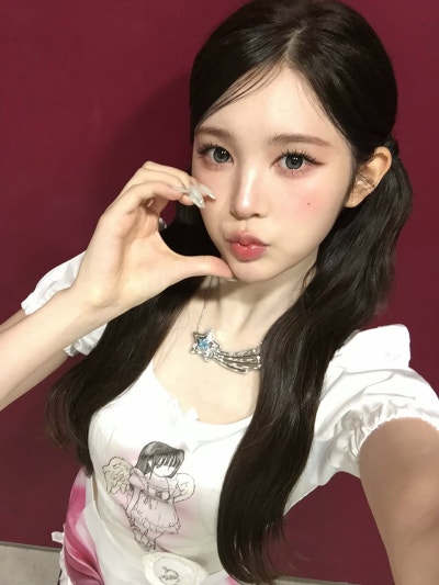 Seriously, where did the monkey go... Her goddess beauty has truly exploded👑, an update on Eina's visuals from the Nol Festival—she's already become a grown woman just two months away from turning twenty🤍