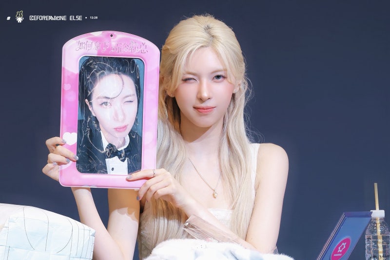I thought short hair was the way to go...๐ But after transforming with long hair, 23-year-old Bayi has become a blonde elf princess. Her epic Inkigayo comeback visuals๐ง๐ปโ๏ธ
