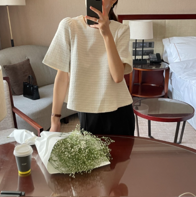 T-Shirts Feel Lazy but Blouses Feel Like Too Much…Until You Find a Summer Tweed Like This