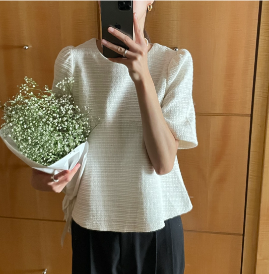 T-Shirts Feel Lazy but Blouses Feel Like Too Much…Until You Find a Summer Tweed Like This
