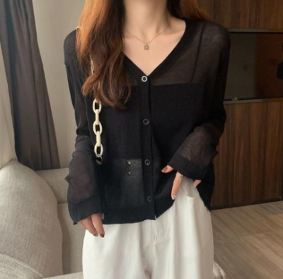 The Summer Cardigan That Actually Solves the AC/Heat Problem