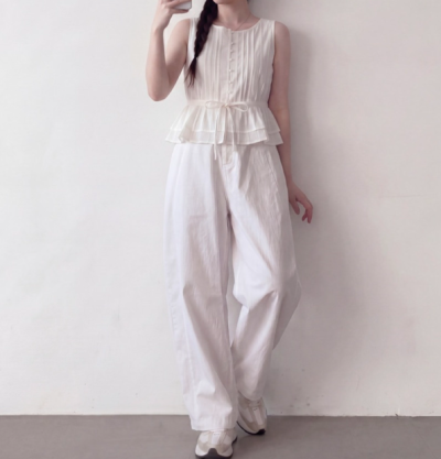 We Finally Found the Pretty Sleeveless Blouse Summer Needs