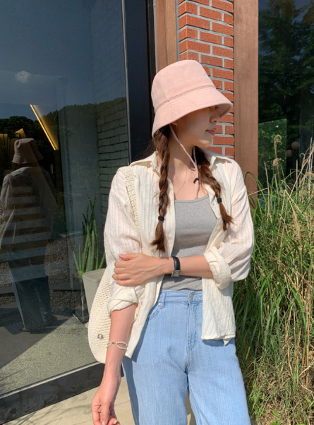 Forget the Sleeves Debate: This Summer Blouse Finally Ends It