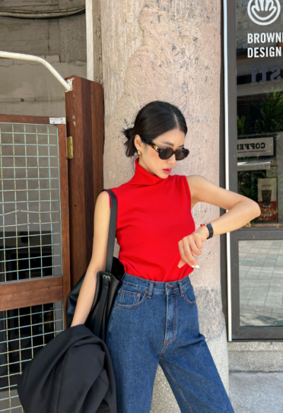 Why Gangnam Office Workers Are Ditching Shirts for Sleeveless Turtleneck Knits This Summer