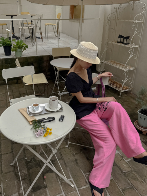 The Back Slit Blouse That Finally Makes Sitting Down Comfortable