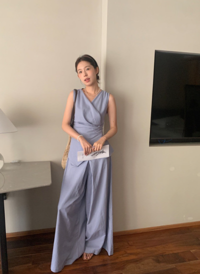 A Two-Piece Set That Dresses Itself — Handle Everything in Your Calendar
