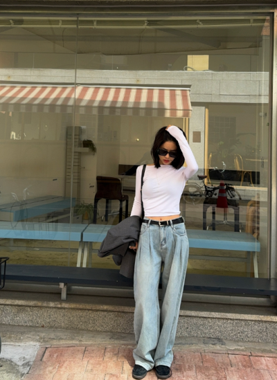 These Pintuck Wide Pants Are Game-Changing for Anyone Worried About Looking Sloppy