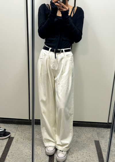 These Pintuck Wide Pants Are Game-Changing for Anyone Worried About Looking Sloppy