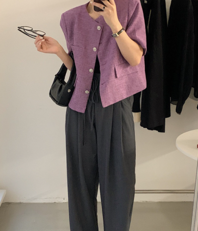 Summer Tweed Crop Jacket: Structured Without the Suffocation
